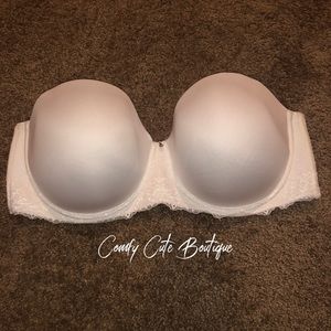 💫White Torrid Strapless Bra 44 DDD💫